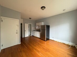 Building Photo - 22 Beacon Ave