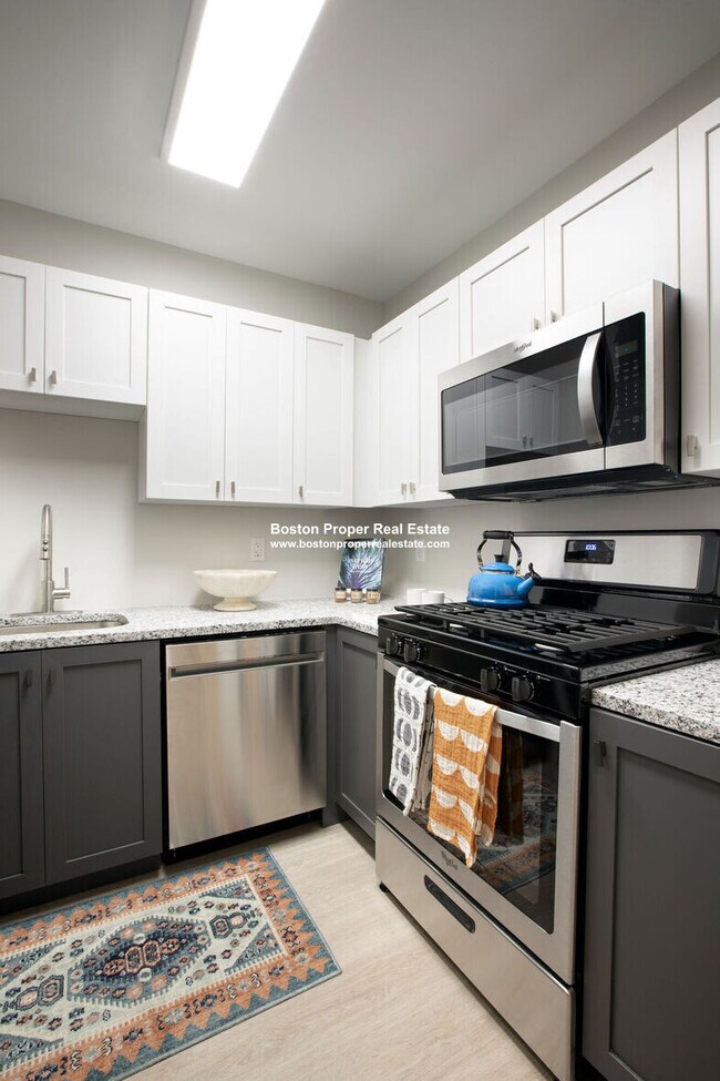 Building Photo - 75 St Alphonsus St
