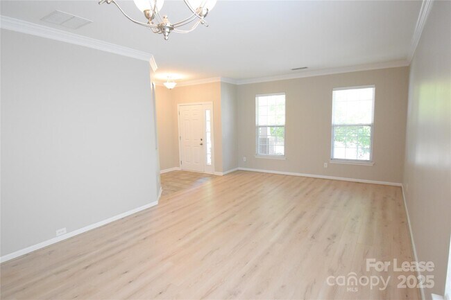 Building Photo - 3334 Crutchfield Pl