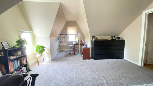 Master Bedroom Nook - 3815 24th Ave S