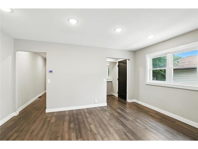 Foto del edificio - 3282 Idaho Ave S