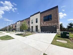 Building Photo - 2871 Amelia Ln