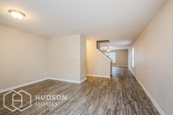 Building Photo - SELF TOUR NOW! - 7246 Fox Point Dr, Charlo...