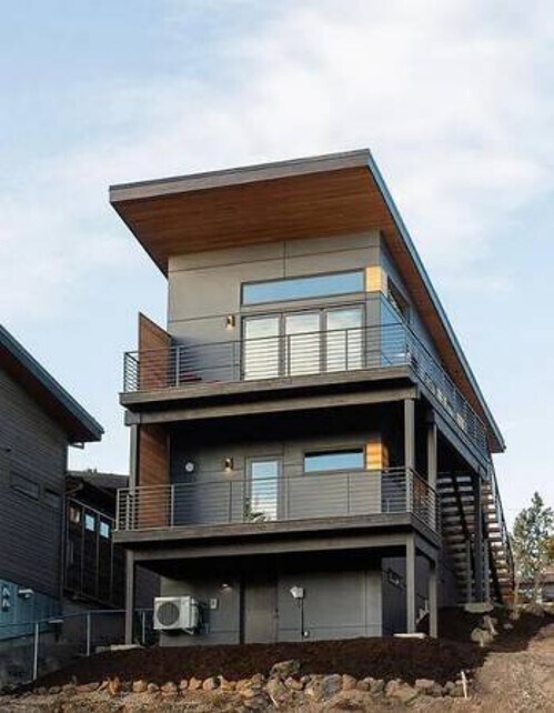 Foto principal - 919 NW Roanoke Ave