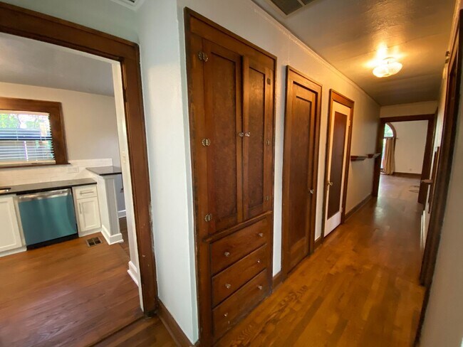 Photo - 2830 San Gabriel Street Apartment