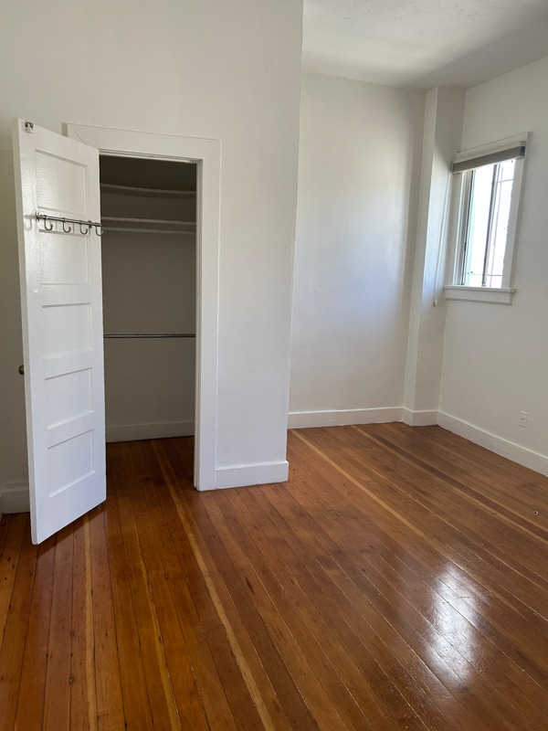 Building Photo - 1114 N Poinsettia Pl
