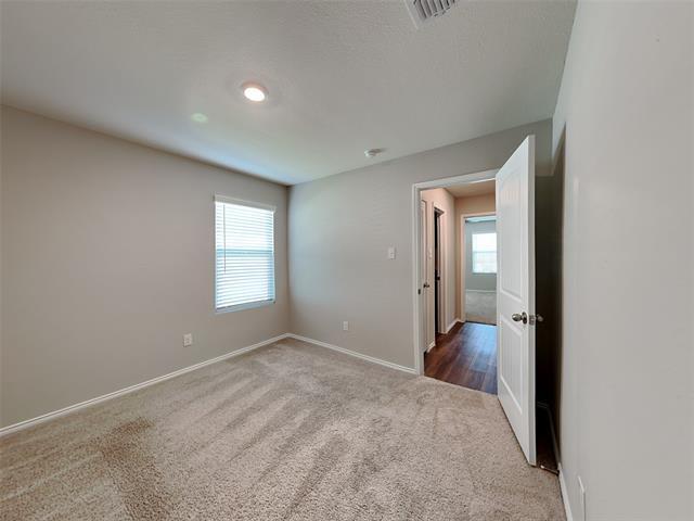 Building Photo - 305 Anvil Dr