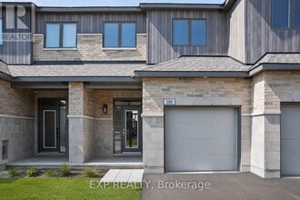Building Photo - 288 Rue Labelle St