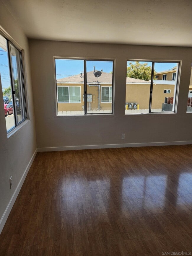 Foto del edificio - 2480 E Ingersoll St