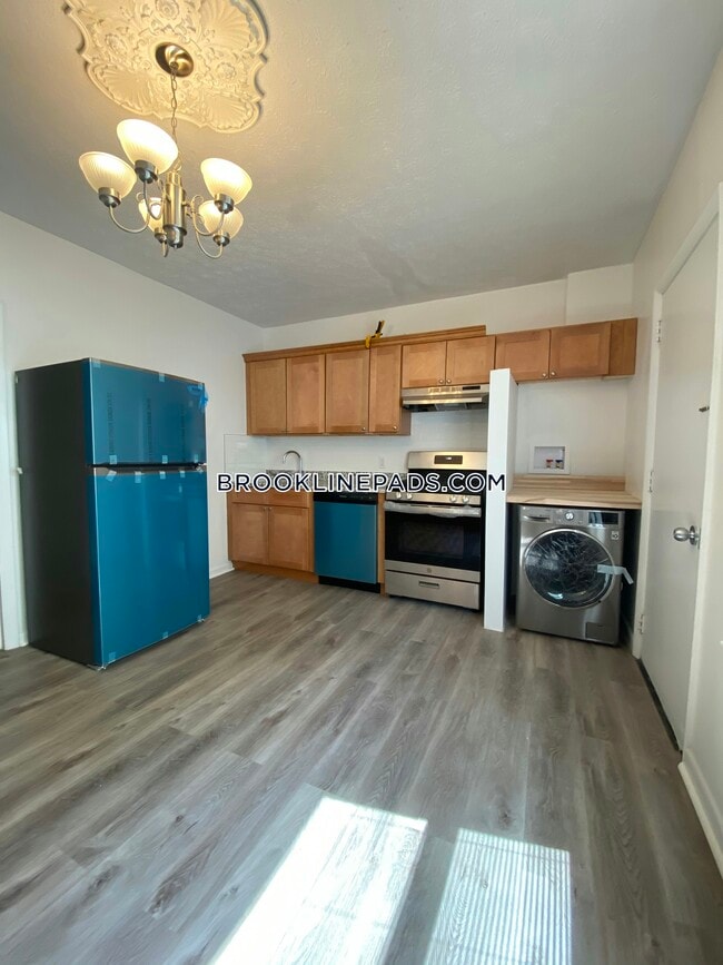 Building Photo - 258 Cypress St