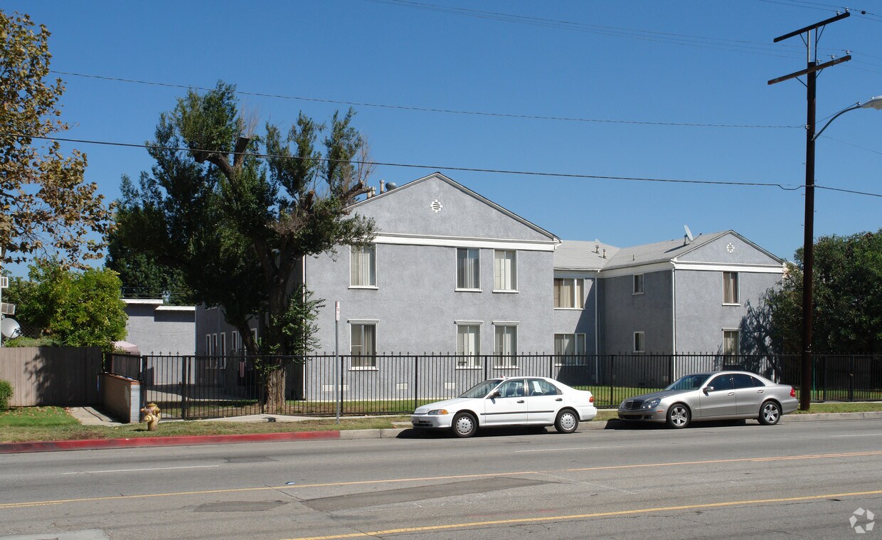 Foto principal - 12547 Burbank Blvd