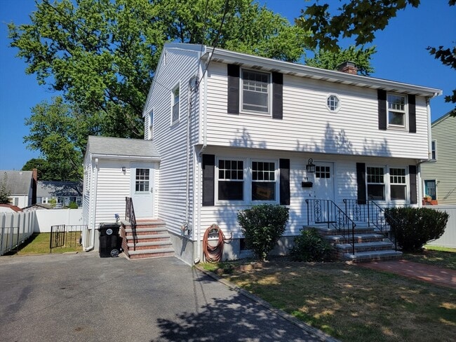 Building Photo - 17 Piermont St