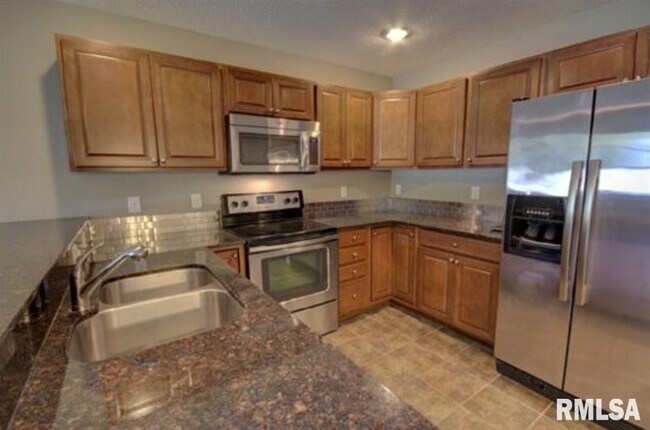 Foto del edificio - 3375 Serenity Pl