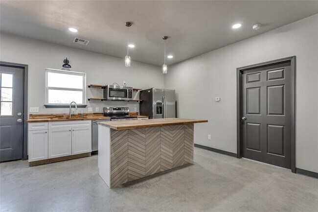 Foto del edificio - 12571 US-77