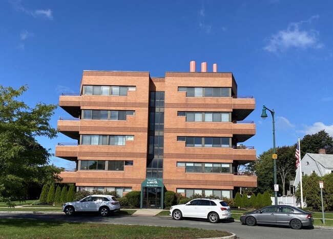 Building Photo - 1 Carey Cir