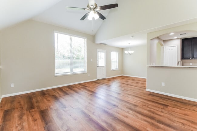 Building Photo - 251 Sea Breeze Dr