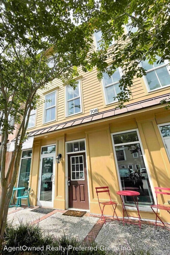 Primary Photo - 708 S Shelmore Blvd