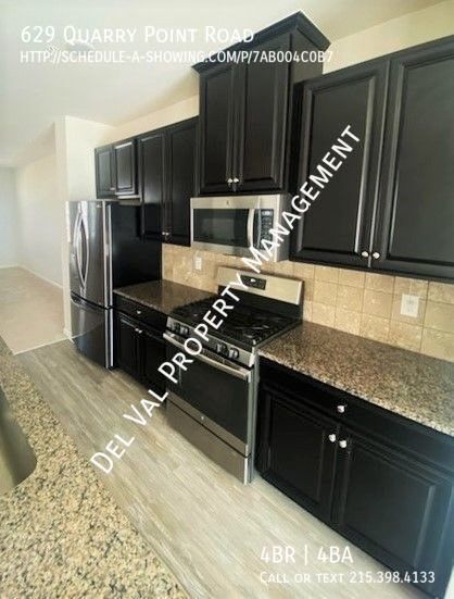 Foto del edificio - Newer 4-BD, 3.5-BTH 3-Story Condo Townhous...