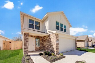 Building Photo - 17827 Pemswood Dr