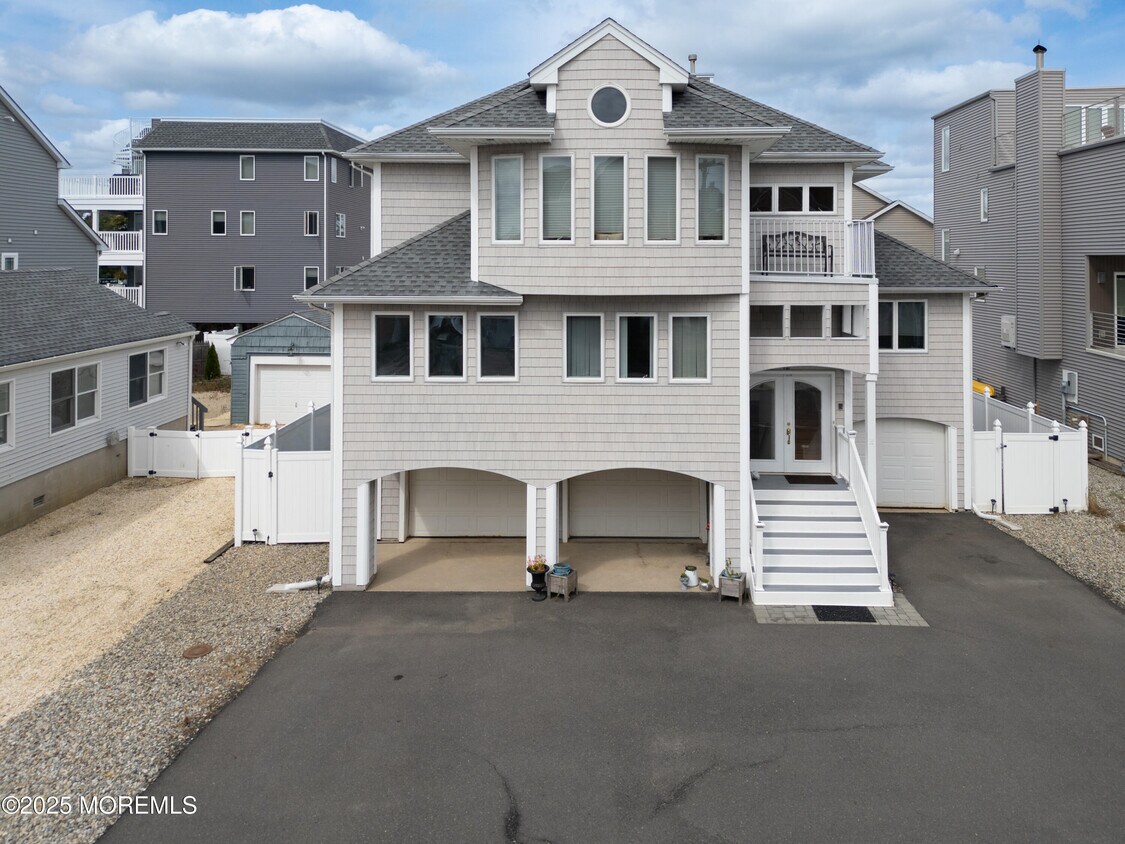 Foto principal - 42 Bay Breeze Dr