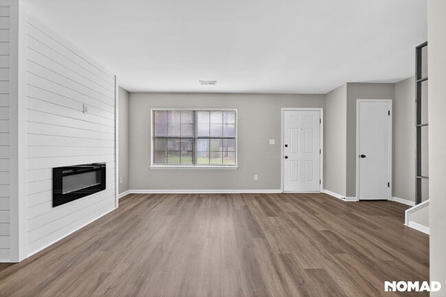 Building Photo - 4232 5th Ave S