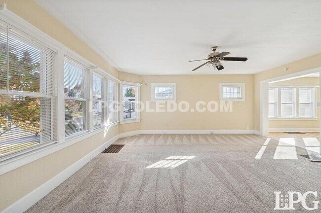 Foto del edificio - 4017 Overland Pkwy