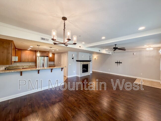 Building Photo - 88 S 900 E
