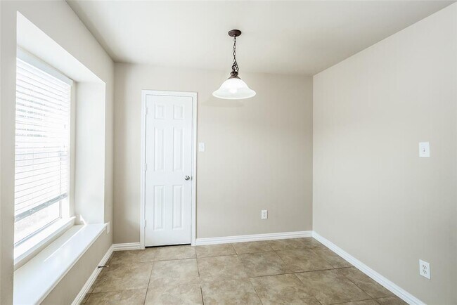 Building Photo - 5219 Caymus Dr
