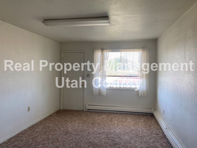 Building Photo - 1285 W Utah Ave