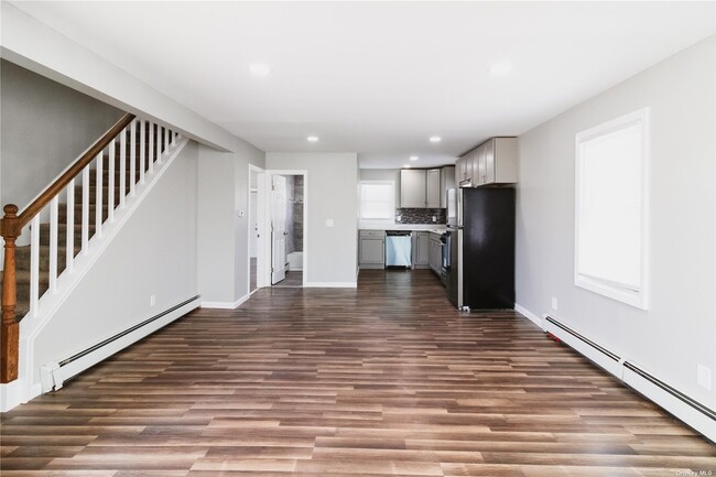 Building Photo - 17 Haab Ave