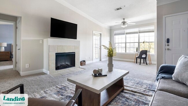 Foto del edificio - 100 Crossing Blvd