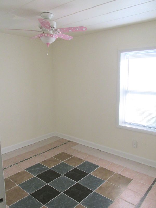 Small Bedroom - 9 Sherman Ter