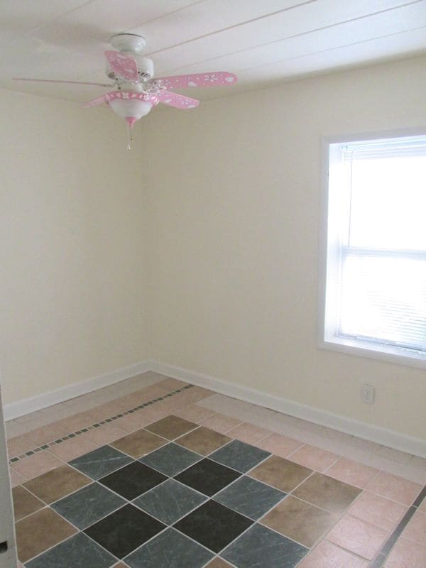 Small Bedroom - 9 Sherman Ter