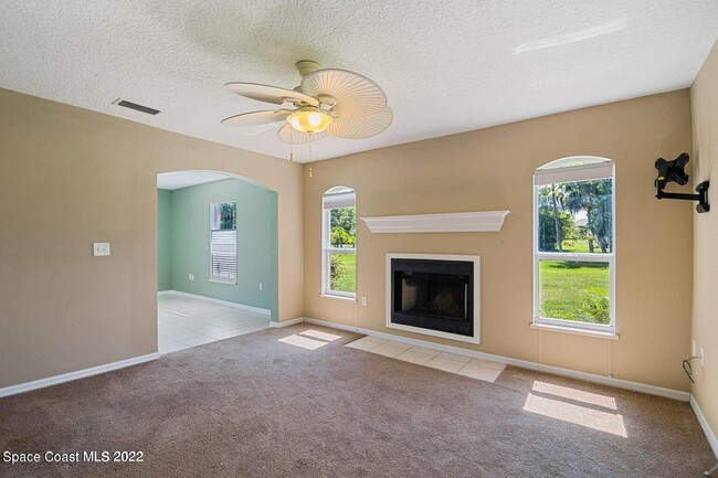Building Photo - 4055 Navajo Ln