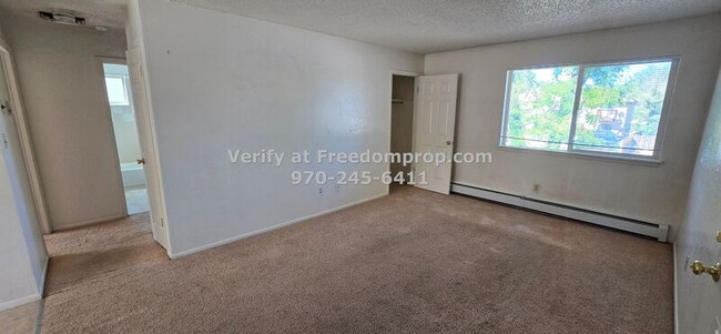 Foto del edificio - 1625 White Ave