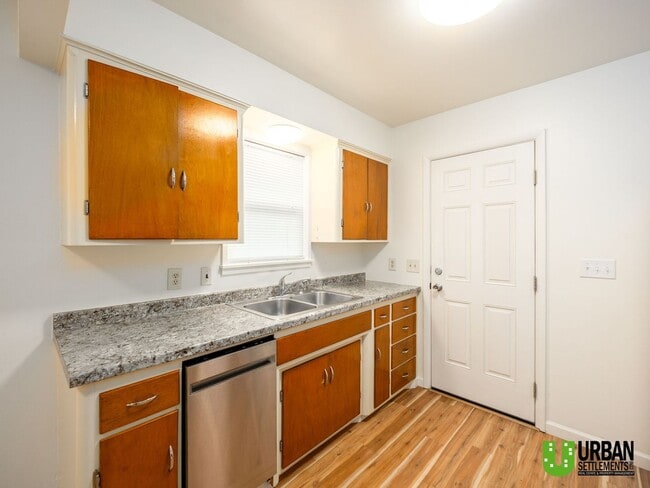Foto del edificio - 1406-1408 S Cedar St