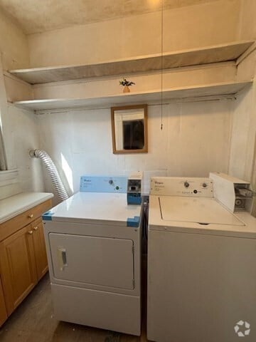 Building Photo - 58 Aspinwall Ave