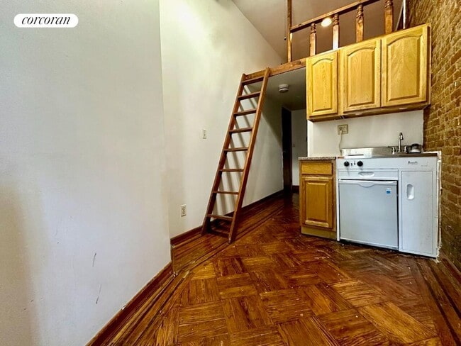 Foto del edificio - 103 W 70th St