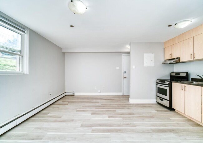 Photo du bâtiment - 6411-6411 South St