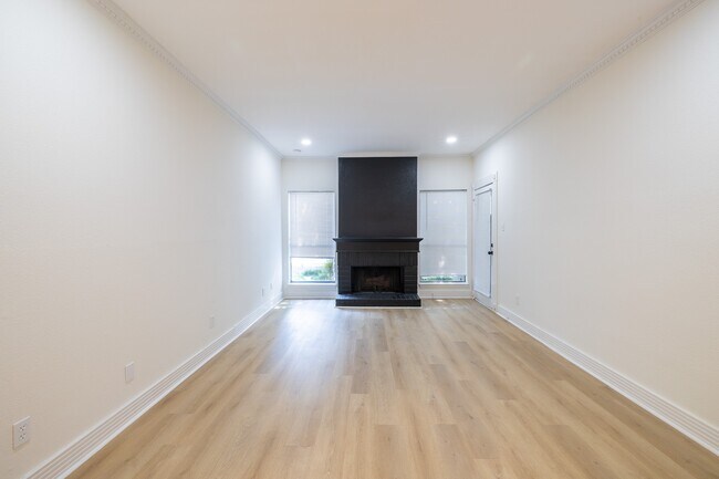 Foto del edificio - 10049 Westpark Dr