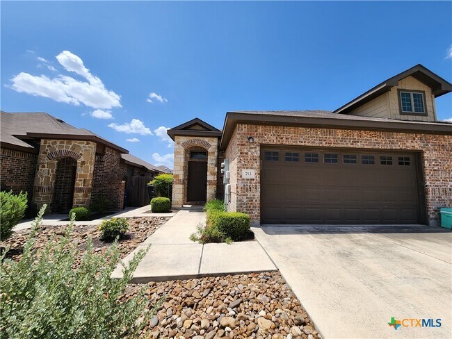 Foto del edificio - 712 Creekside Cir