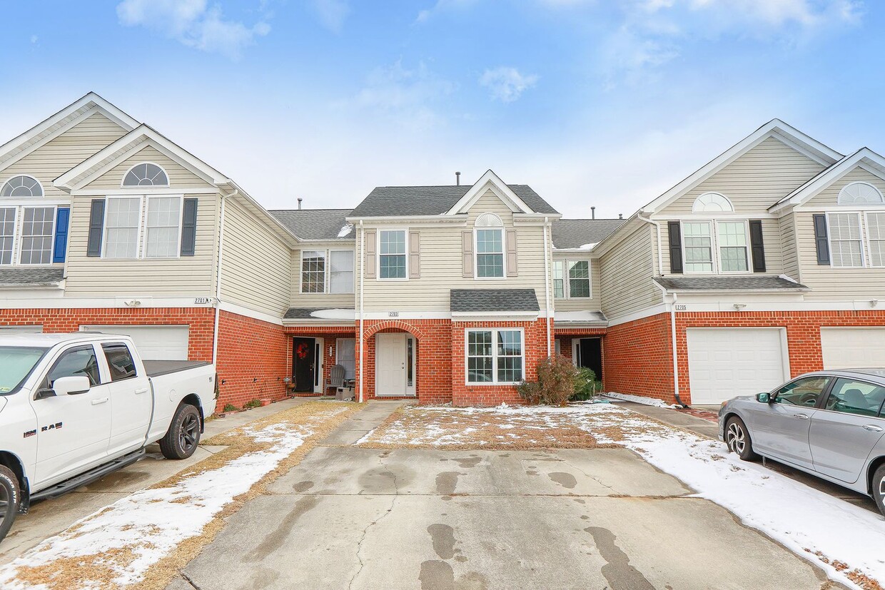 Foto principal - Townhome in the Kellam District