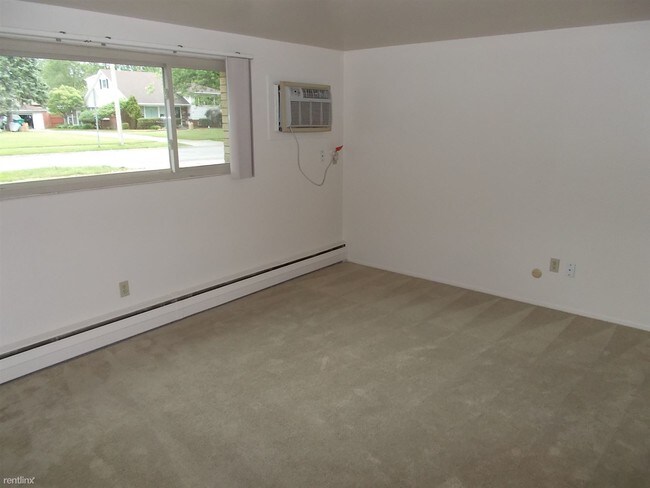 Foto del edificio - 8958 White Oak Ave