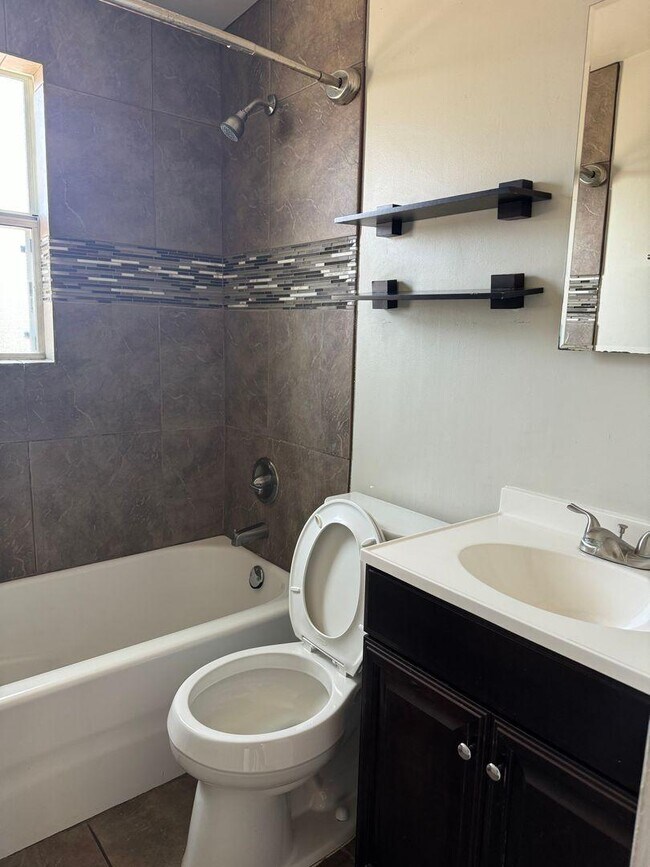 Building Photo - 7033 E Calle Canis