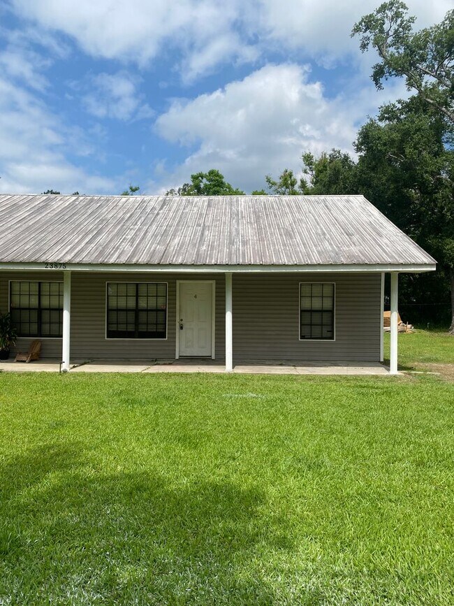 Foto del edificio - 23875 Leaning Oaks Drive