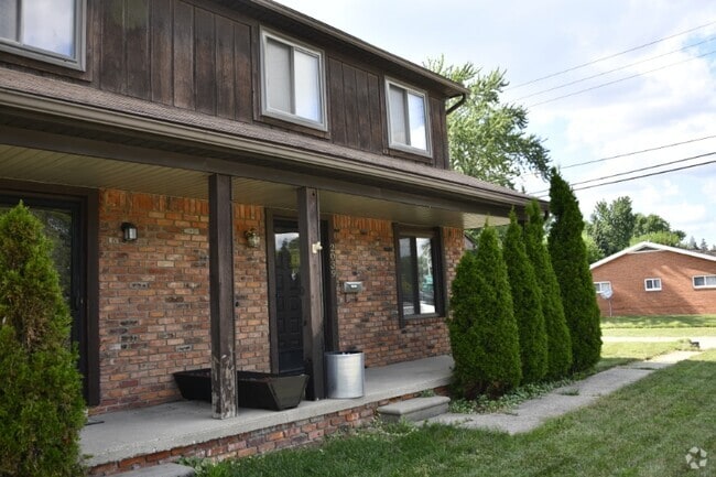 Building Photo - 2039 N Campbell Rd