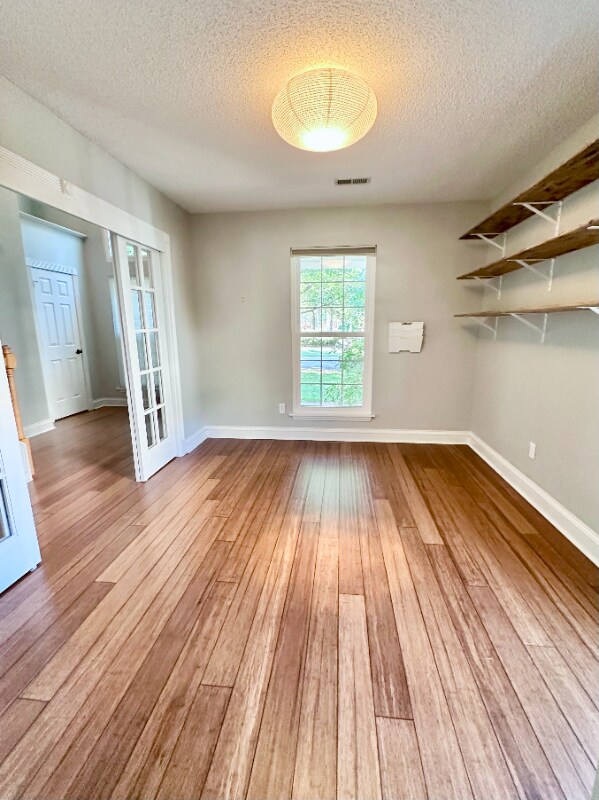 Foto del edificio - 10223 Bon Meade Ln