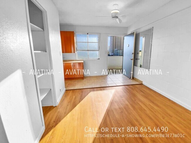 Building Photo - (Video!) Remodeled 2 bdrm W/ parking!