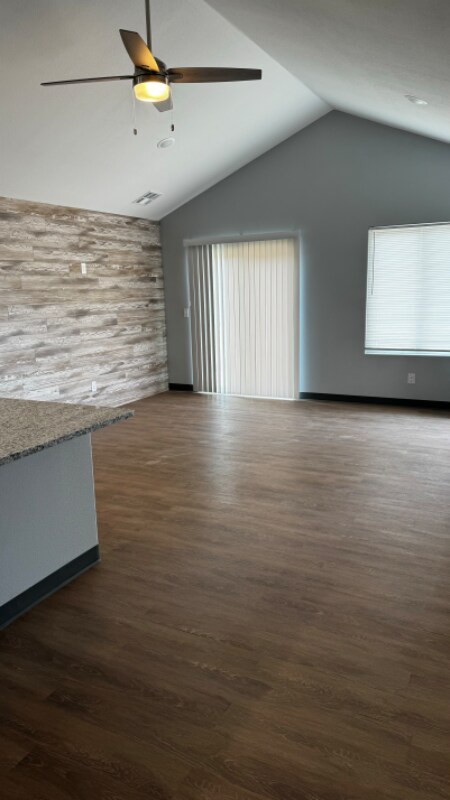 Foto del edificio - 3315 W Nantucket Ave