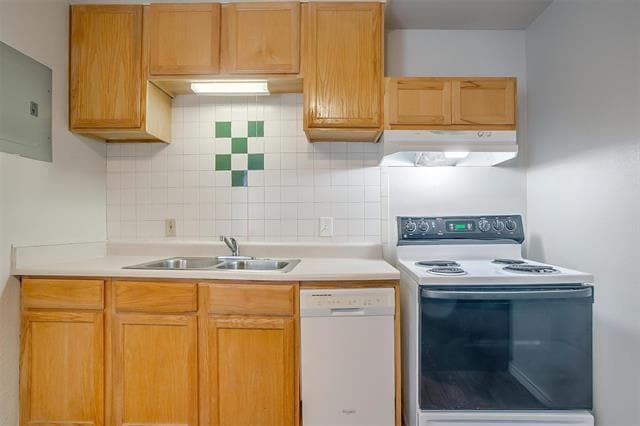 Building Photo - 3419 S University Dr